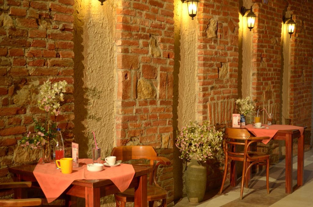 Hotel Casa Preturii Tîrgu Lăpuş Exterior foto